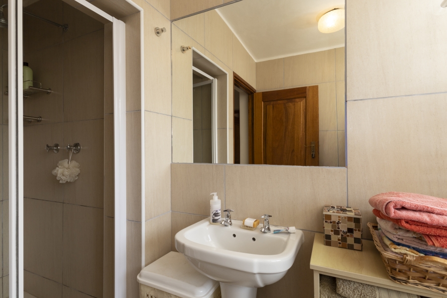 7 Bedroom Property for Sale in West Beach Eastern Cape